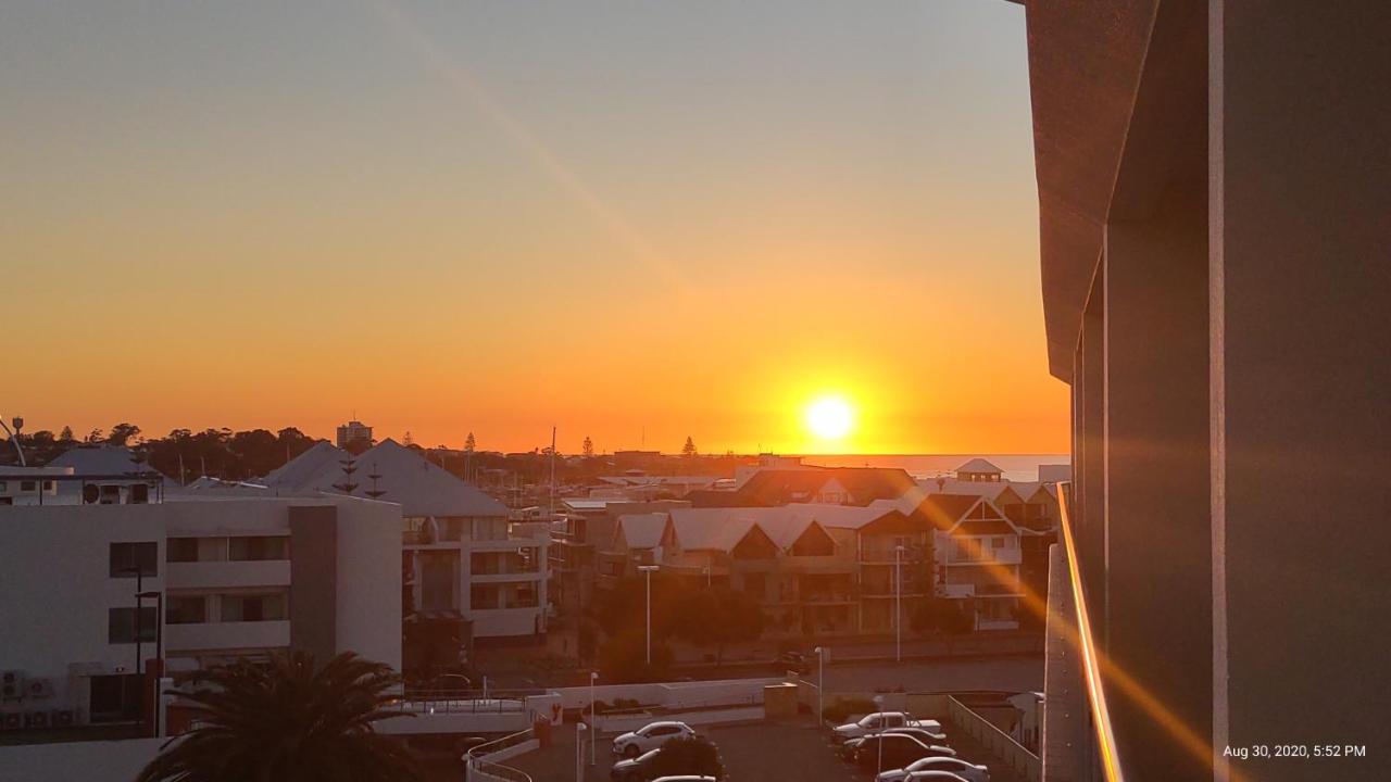 A 406 Fantastic Ocean Beach And Marina View Apt - Mandurah Exterior foto