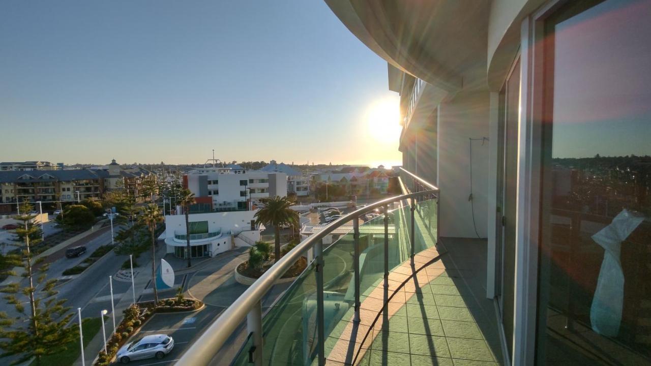 A 406 Fantastic Ocean Beach And Marina View Apt - Mandurah Exterior foto
