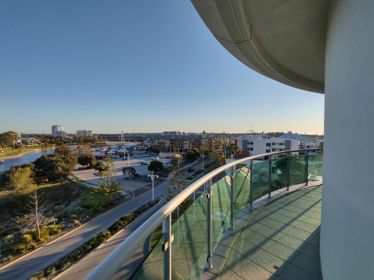 A 406 Fantastic Ocean Beach And Marina View Apt - Mandurah Exterior foto